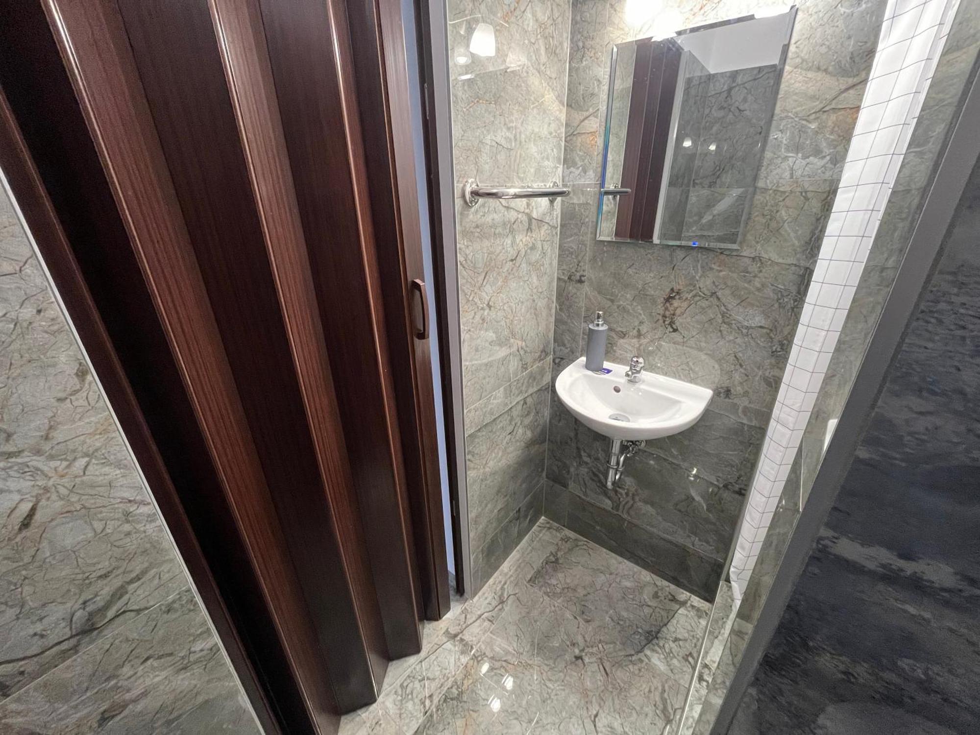 Lilla Motel Hegyeshalom Esterno foto